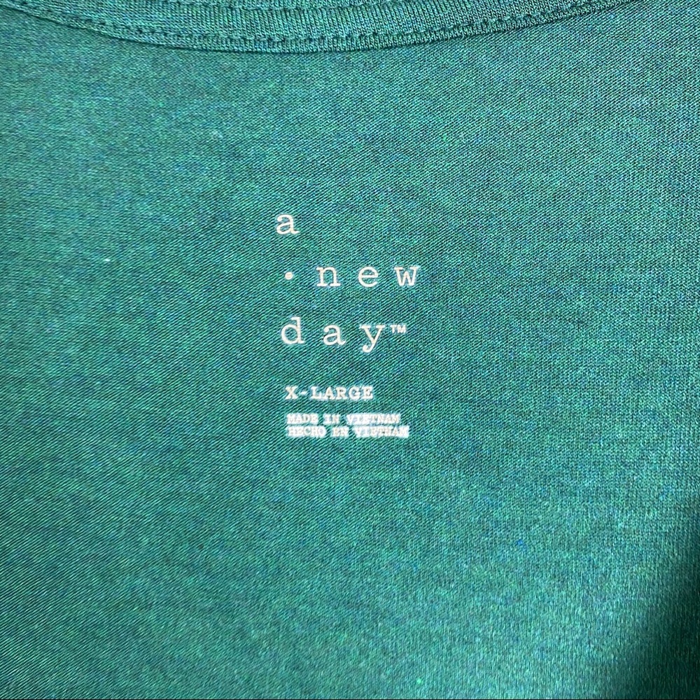 LAST CHANCE A New Day Forest Green Casual Scoop Neck Tee - Picture 3 of 4
